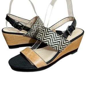 Tommy Bahama Aliso black cream tan chevron pattern strap wedge sandals size 8